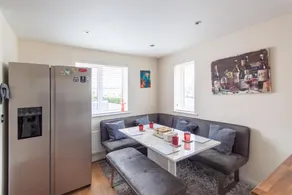 Perfect House ! Perfect Location - Image 4