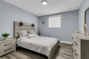 2BR LaSalle Apartment near Gordie Howe Bridge - Image 2