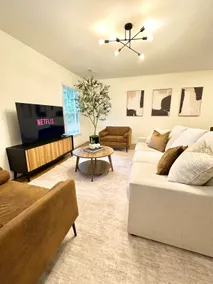 Charming Home Downtown! - Image 4
