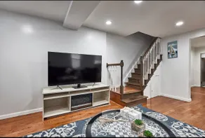 Private-Entire House-Near NYC/Free Parking-3bed/2B - Image 3