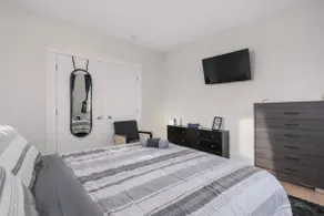Luxury Boston Getaway •4BR/2BA •Sleeps 9 •Parking - Image 2