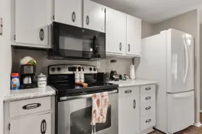 3b Hickory Hollow - Image 5