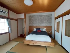 Seaside whole house · BBQ & pizza oven · sleeps 12 - Image 3