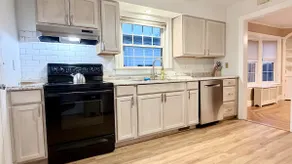 Four Bedroom Home 35 minutes from World Cup - Image 5