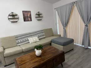 Private 2BR/2RR, Sleeps 6, 20 Mins To Parks & MCO - Image 2