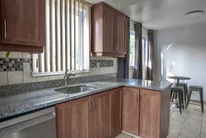 3BR 6Beds 5min Walk Metro Free Parking Place Bell - Image 5