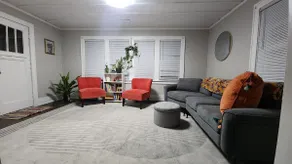 Little Grand (no cleaning fee!) - Image 2