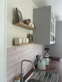 Russell View Apartment - Image 4