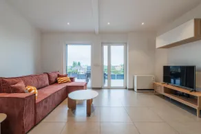 Cozy 3 rooms with outdoor areas and parking - Image 2