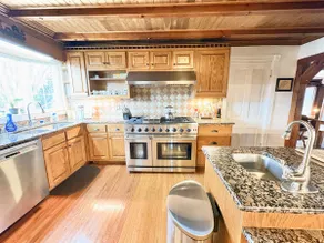 Valley Pike Manor | Historic Farmhouse Retreat - Image 4