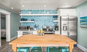 Gulf View ~Heated pool~Renovated~Coconuts 2 bed! - Image 2