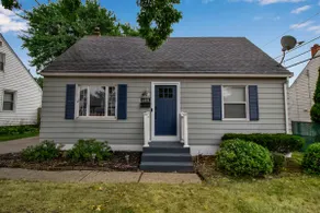 *Modern Home 3 min From Airport! - Image 5