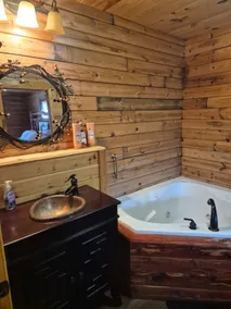 Hidden Hollow Cabin - Image 5