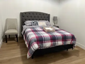 Stylish 2BR Suite + Free Parking - Image 4
