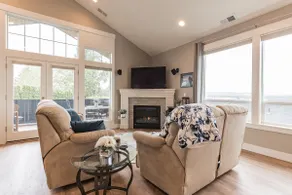 The Harlow House Gorge Getaway - Image 4