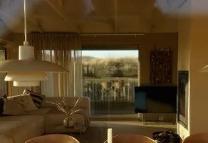 Newly renovated scandi-home nestled in dunes - Image 3