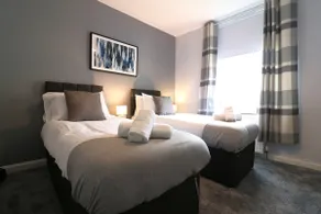 Perfect 4 BR flat, sleeps 8 - Image 3