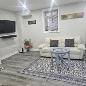 Elegant 2 Bedroom Guest Suite - Image 3