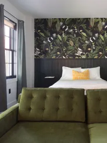 THE INN Downtown-Private Entrance Studio Apartment - Image 5