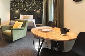 THE INN Downtown-Private Entrance Studio Apartment - Image 4