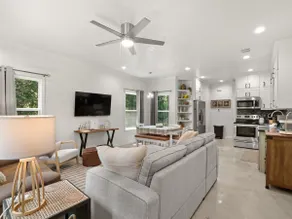 Peaceful Pines Bungalow - Image 2