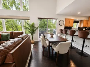 3 Level Townhome Guests Love it here Come see why! - Image 3