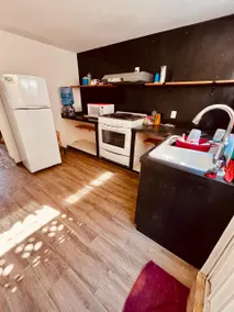 Beautiful, safe family home. Very comfortable. - Image 2