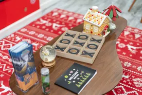 * Christmas-Themed Getaway in Bristol (HOT-TUB) * - Image 5