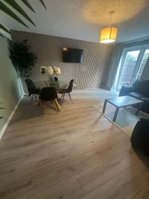 A discreet  elegant play space for couples - Image 3
