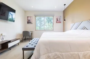 ¡Luxury in Santa Catarina! King bed + Wifi | 5 ppl - Image 4