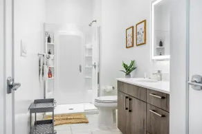 The Cushing: Lofty Ceilings • Kitchen • Gym • W/D - Image 5