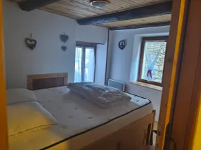 apartment sleeps 6 - Image 2