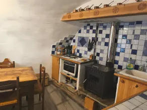 apartment sleeps 6 - Image 4