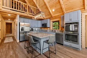 New Build! Log Cabin with Hot Tub in Wintergreen - Image 4