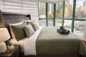 Downtown Vancouver 2BR Near Seawall | Free Parking - Image 4