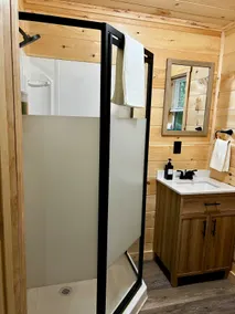 Knotty Pine Trailside Cabins (4) - Image 3