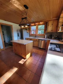 Spacious Peaceful Cabin - Image 3