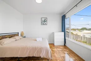 Newly Remodeled 3 bdrms w/ full kitchen& pano view - Image 5