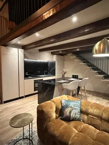 Loft-style studio apartment - Image 5