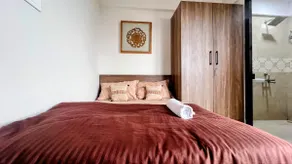 The Brownstone l Seaview l perfect 1bhk in versova - Image 4