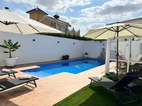 Lovely detached villa with private pool and hottub (Nov-April). Pet-friendly! - Image 3