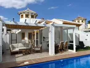 Lovely detached villa with private pool and hottub (Nov-April). Pet-friendly! - Image 4