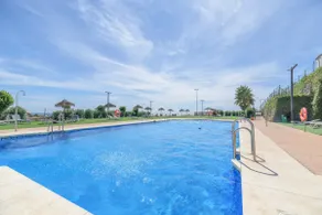 Chic apartment overlooking the sea|swimming pool - Image 3