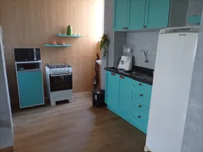 West sector apartment with free parking - Image 2