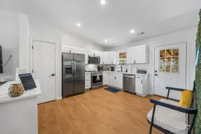 MiniGolf, HotTub, FirePit, PetFriendly, Sleeps 8 - Image 4