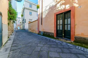 Couples Escape on the Sorrento Coast, Roman Arch - Image 3
