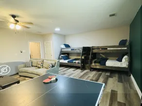 Lake Front 4BR + Dock & Paddle Boards, Water front - Image 5
