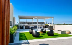 Suite in Downtown Houston | Shared Pool & Gym - Image 4