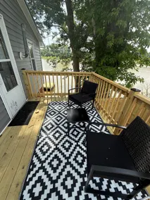 Dave’s River House - Image 5