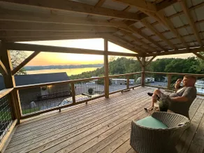 Lakeview Sunset Haven with lake access - Image 4